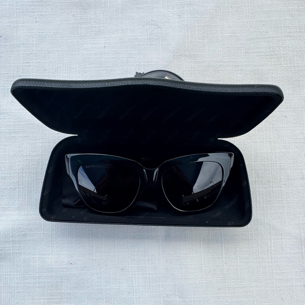 Balenciaga Wayfarer Sunglasses - Picture 15 of 15